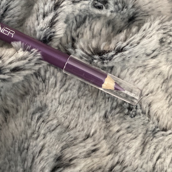 VELVETY TOUCH SMOOTH KOHL EYELINER - Picture 2 of 4